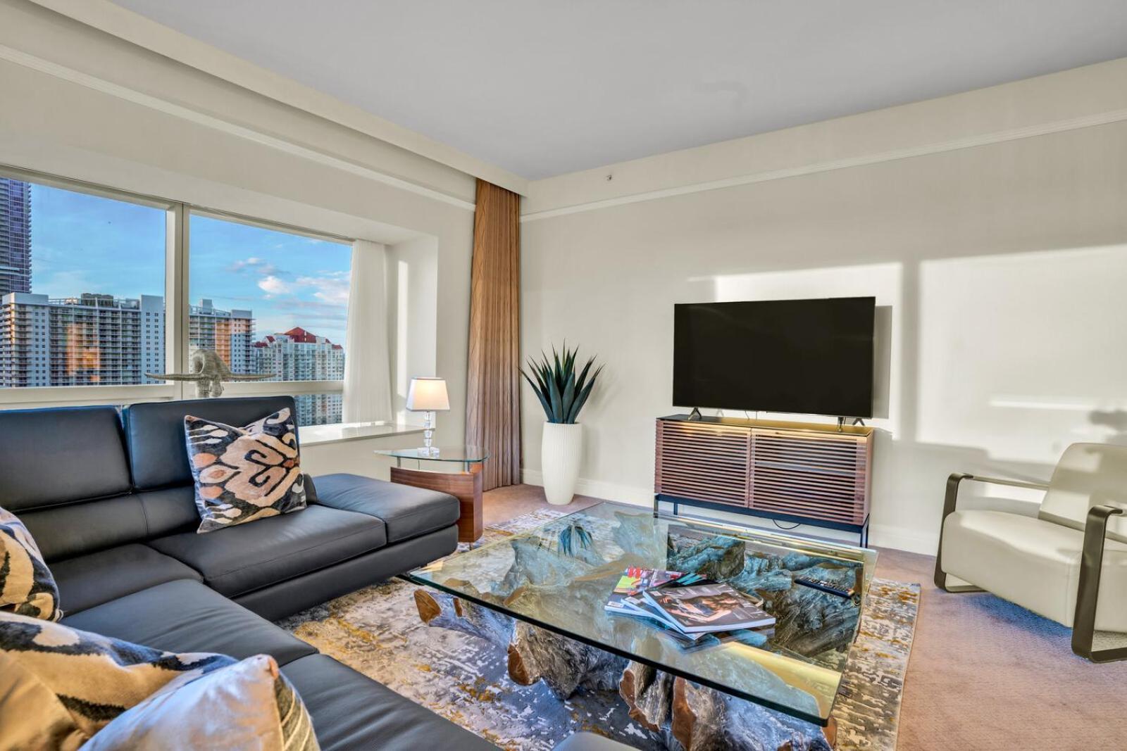2 Bedroom Or King Studio Suites Four Seasons Hotel Miami Free Wi-Fi & Free Parking Eksteriør bilde